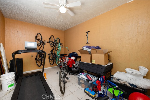 Detail Gallery Image 11 of 36 For 13848 Golden Eagle Ct, Moreno Valley,  CA 92553 - 3 Beds | 3 Baths