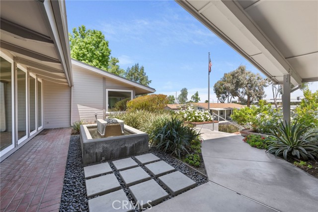 1550 Rimpau Avenue, Corona CA: https://media.crmls.org/medias/16f314fc-821f-45b6-8915-7f99a4d146e6.jpg