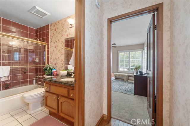29628 Woodbrook Dr, Agoura Hills CA: https://media.crmls.org/medias/16f3a48f-eb8a-467e-9390-828cb1676224.jpg