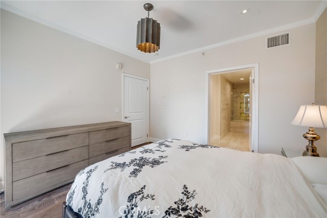 Detail Gallery Image 13 of 24 For 125 N Raymond Ave #205,  Pasadena,  CA 91103 - 2 Beds | 2/1 Baths