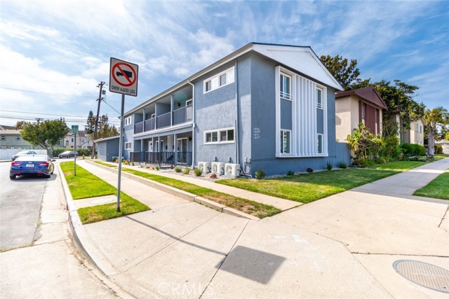 Detail Gallery Image 2 of 19 For 11631 Gateway Bld #1/2,  West Los Angeles,  CA 90064 - 2 Beds | 1 Baths