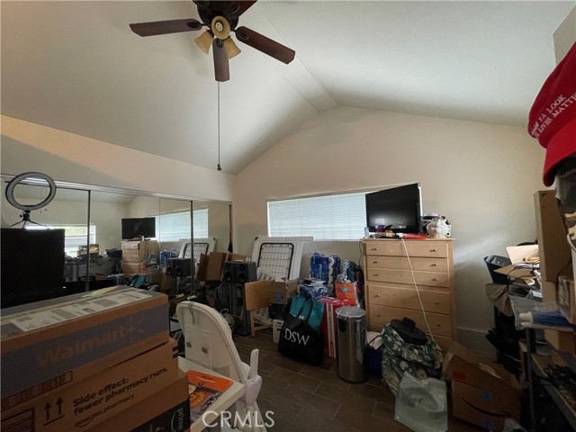 643 W Alegria Avenue, Sierra Madre CA: https://media.crmls.org/medias/16f4cd2e-48c2-49bf-abb6-c812a88b2102.jpg