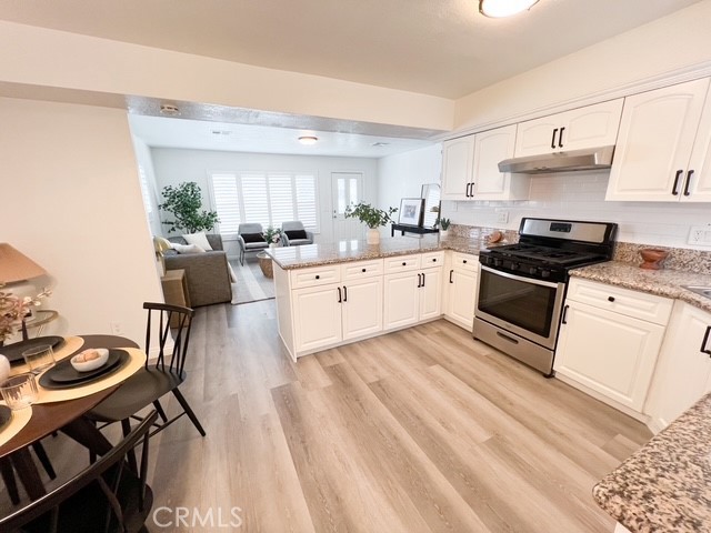 Image 11 of 43 For 13944 Olive Street