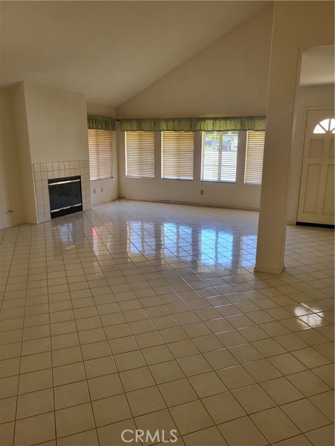 40132 ZAMURA Court, Murrieta CA: https://media.crmls.org/medias/16f645dd-7110-4176-8ffd-bad728fdd103.jpg