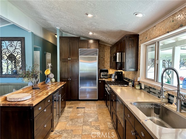 Detail Gallery Image 16 of 66 For 936 Tamarack Rd, Pinon Hills,  CA 92372 - 3 Beds | 3 Baths