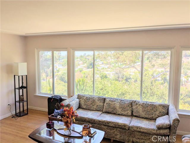 Detail Gallery Image 4 of 17 For 5416 Redland Pl, San Diego,  CA 92115 - 3 Beds | 2 Baths