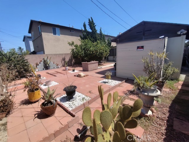 637 E 76th Place, Los Angeles, California 90001, 2 Bedrooms Bedrooms, ,1 BathroomBathrooms,Residential,For Sale,637 E 76th Place,CRPW24034765