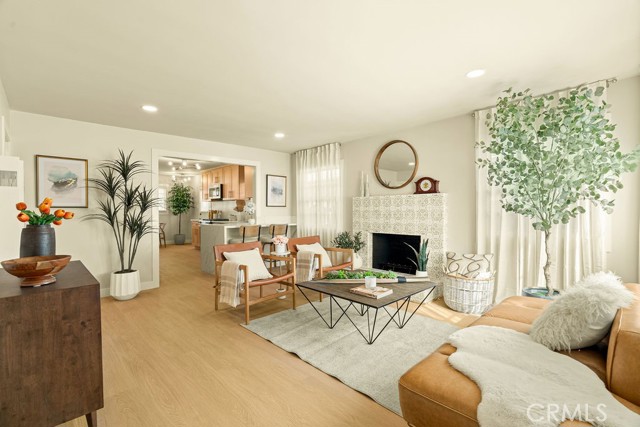 Detail Gallery Image 2 of 22 For 3929 W W. 119th Pl, Hawthorne,  CA 90250 - 3 Beds | 2 Baths