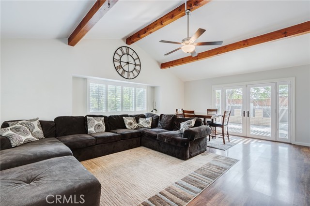 395 E Monterey Road, Corona CA: https://media.crmls.org/medias/16f801c8-f3fa-4f44-ad2e-085137921b93.jpg