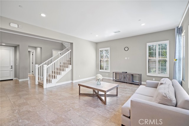 Detail Gallery Image 14 of 61 For 121 Paxton, Irvine,  CA 92620 - 4 Beds | 4/1 Baths