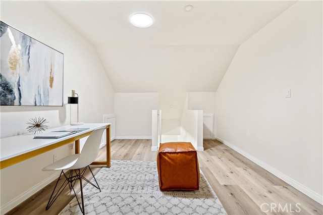 Detail Gallery Image 17 of 52 For 1251 Leighton Ave #1251,  Los Angeles,  CA 90037 - 5 Beds | 2 Baths