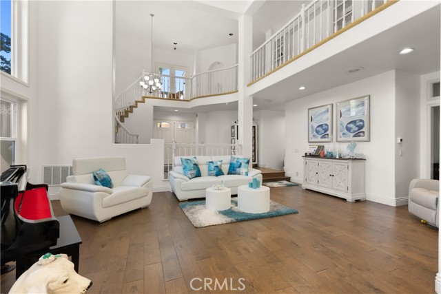 Detail Gallery Image 3 of 14 For 2 Dellwood, Trabuco Canyon,  CA 92679 - 4 Beds | 3/1 Baths