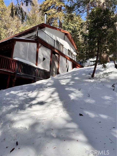 Detail Gallery Image 10 of 39 For 25286 North, Twin Peaks,  CA 92391 - 4 Beds | 3 Baths