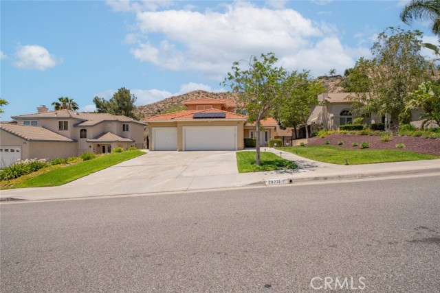 Detail Gallery Image 1 of 30 For 29231 Mammoth Ln, Canyon Country,  CA 91387 - 3 Beds | 3 Baths