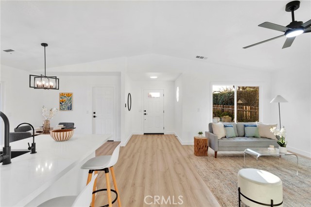 Detail Gallery Image 8 of 41 For 12525 Ninth, Victorville,  CA 92395 - 3 Beds | 2 Baths