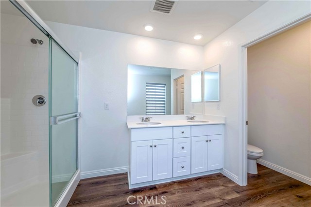 9795 Ardisia Street, Riverside CA: https://media.crmls.org/medias/16fa586a-1675-4fec-a125-a8de8f2244ee.jpg