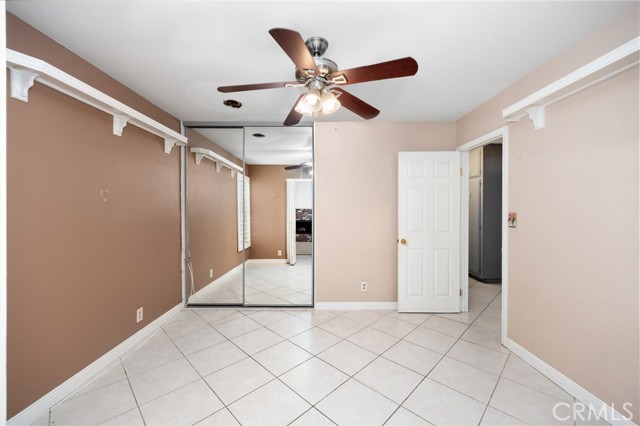 4060 Olive Street, Chino CA: https://media.crmls.org/medias/16fa5d56-0974-4c73-bf1f-d100ead12a84.jpg