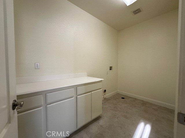 43142 43142 Hampton Street, Lancaster CA: https://media.crmls.org/medias/16fb763b-ddc7-4622-8a84-efaeb7d145c5.jpg