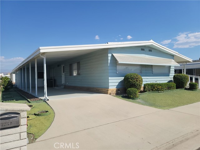 Detail Gallery Image 3 of 29 For 1110 Vista Grande Dr, Hemet,  CA 92543 - 2 Beds | 2 Baths