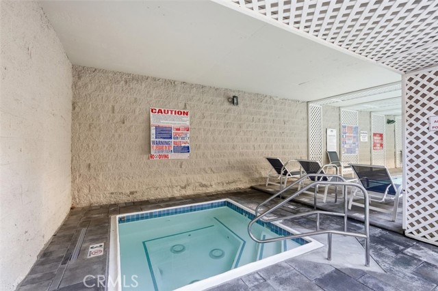 Detail Gallery Image 35 of 41 For 11645 Montana Ave #321,  Los Angeles,  CA 90049 - 1 Beds | 1 Baths