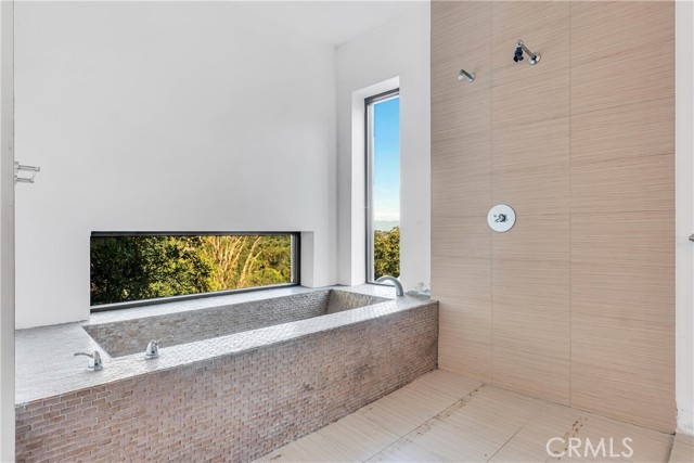 Detail Gallery Image 33 of 46 For 8896 Lookout Mountain Ave, Los Angeles,  CA 90046 - 4 Beds | 3/1 Baths