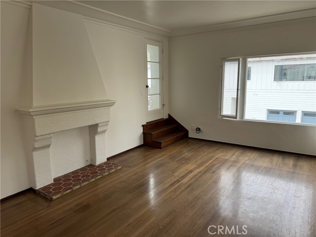 14 Park Avenue, Long Beach CA: https://media.crmls.org/medias/16fd0ba2-6641-49e2-8ae0-7093c3c70cdb.jpg