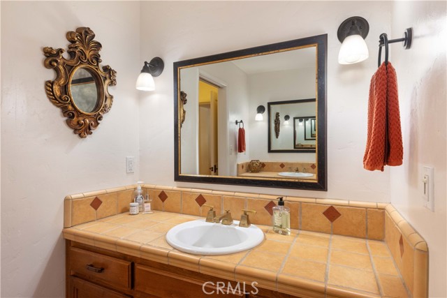 1615 Halsey Street, Redlands CA: https://media.crmls.org/medias/16fe56d9-68ba-4a31-94bc-2b1084dbfe2f.jpg