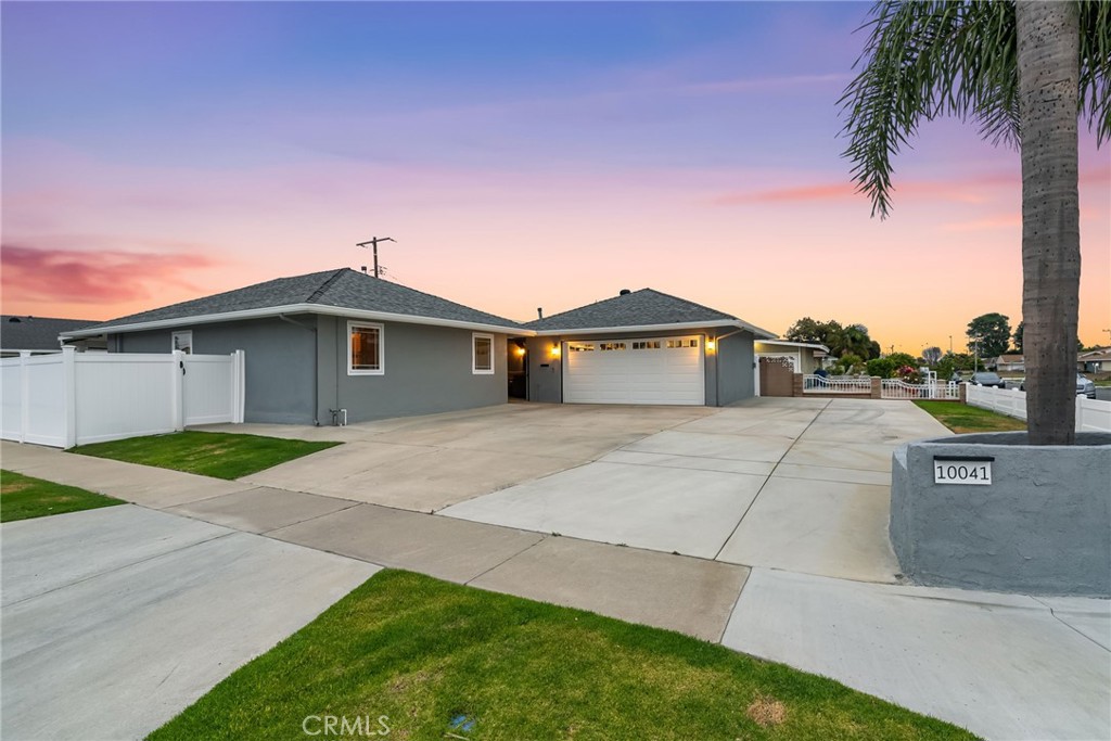 10041 Margo Lane