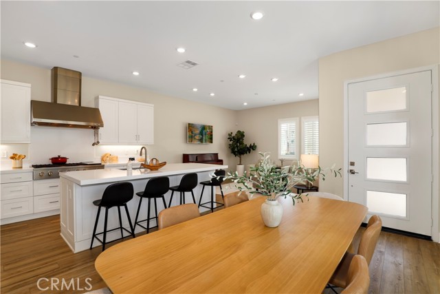 Detail Gallery Image 8 of 38 For 27512 Golden Currant Pl, Valencia,  CA 91381 - 4 Beds | 4 Baths