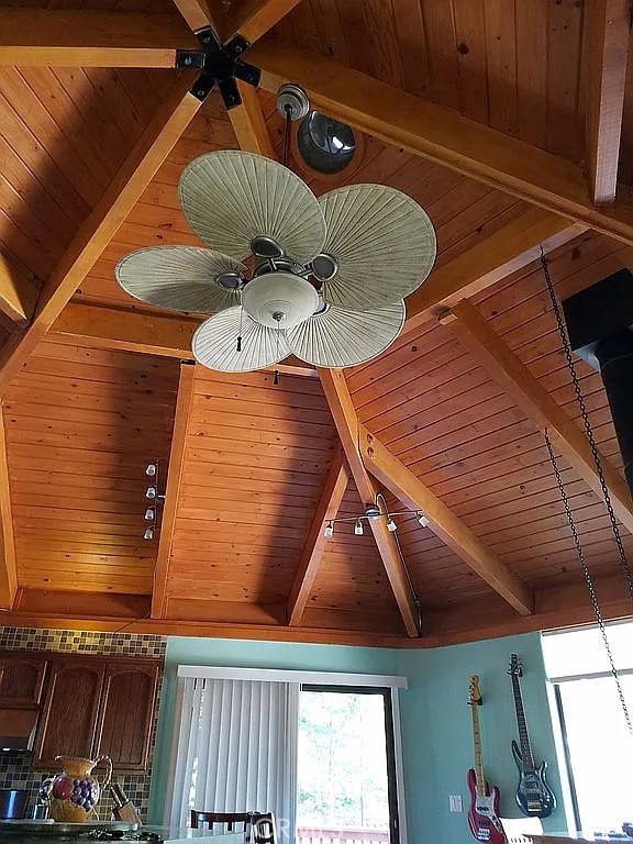 1916 Teton Way, Pine Mountain Club CA: https://media.crmls.org/medias/17001896-fc28-48b7-886b-401a4485dba9.jpg