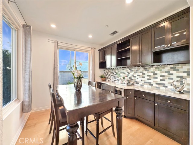7 Bayview Drive, Buena Park CA: https://media.crmls.org/medias/17003534-3f46-42e8-b9f1-454def38f8c8.jpg