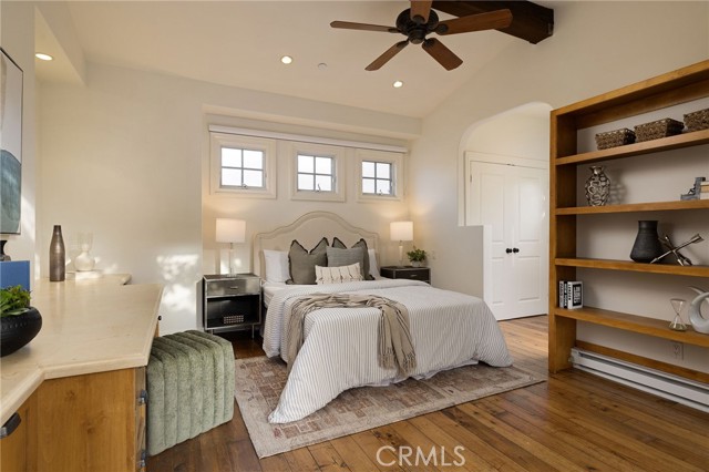 633 Rockford Road, Corona del Mar CA: https://media.crmls.org/medias/17007d17-3b22-40e5-b7e0-e0d5b3b98d68.jpg