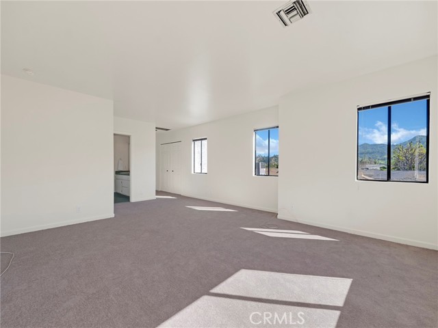 Detail Gallery Image 30 of 55 For 345 S Beachwood Dr, Burbank,  CA 91506 - 5 Beds | 3 Baths