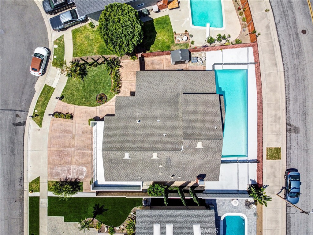 https://media.crmls.org/medias/1701bfe6-2483-45f5-87c5-b98d0d724bdc.jpg?preset=X-Large