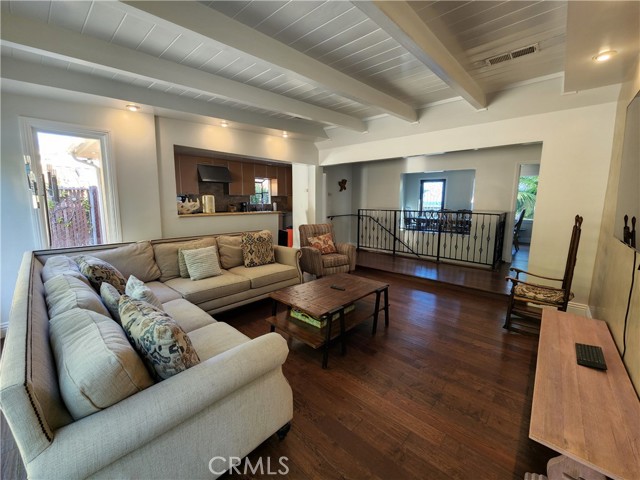 Detail Gallery Image 2 of 17 For 21549 Pacific Coast Highway, Malibu,  CA 90265 - 3 Beds | 2 Baths