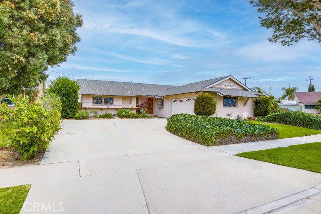Detail Gallery Image 1 of 50 For 5621 Marilyn Cir, Westminster,  CA 92683 - 3 Beds | 2 Baths