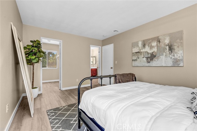 Detail Gallery Image 18 of 31 For 25402 via Jardin, Valencia,  CA 91355 - 4 Beds | 2 Baths