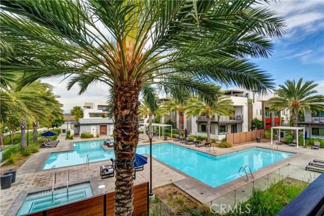 Detail Gallery Image 11 of 47 For 413 Transport, Tustin,  CA 92782 - 4 Beds | 4 Baths