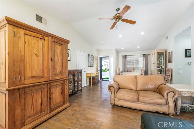 Detail Gallery Image 7 of 56 For 28062 Calle Casal, Mission Viejo,  CA 92692 - 2 Beds | 2 Baths