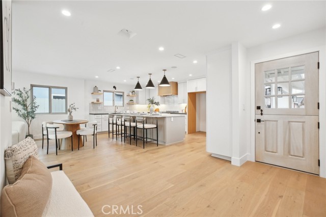 Detail Gallery Image 13 of 31 For 1147 Charleston, Costa Mesa,  CA 92626 - 4 Beds | 2 Baths