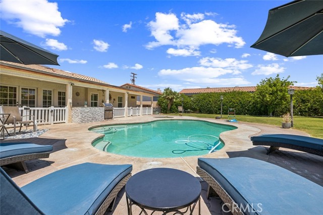 Detail Gallery Image 2 of 30 For 43300 Warner Trl, Palm Desert,  CA 92211 - 3 Beds | 2 Baths