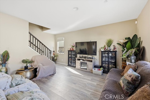 Detail Gallery Image 6 of 27 For 27270 Barre, Menifee,  CA 92584 - 4 Beds | 3 Baths