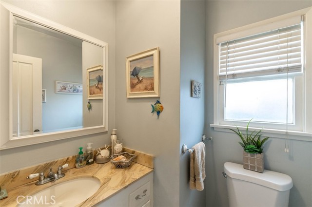 931 5th Street, Hermosa Beach, California 90254, 6 Bedrooms Bedrooms, ,2 BathroomsBathrooms,Residential,Sold,5th,SB22187324