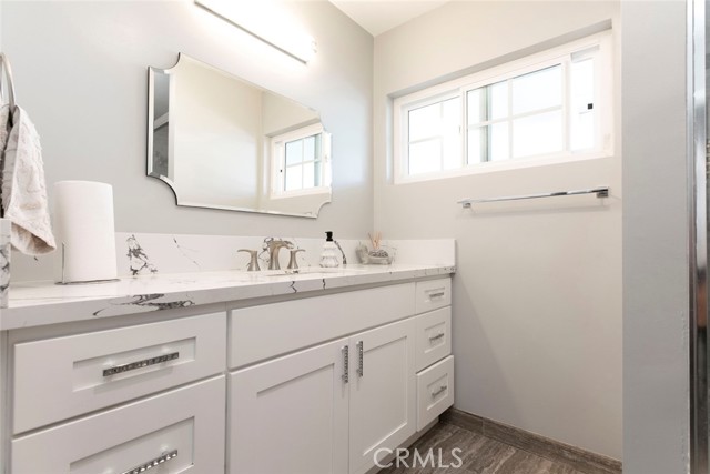 11024 Peoria Street, Sun Valley CA: https://media.crmls.org/medias/1706de6e-d83b-45d0-ae4e-96cc80744bc8.jpg