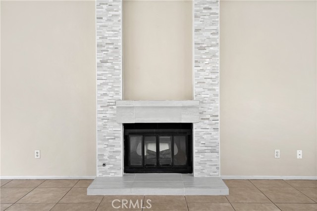 Detail Gallery Image 9 of 29 For 41855 Borealis Dr, Temecula,  CA 92592 - 4 Beds | 2/1 Baths