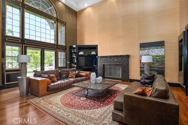 451 W Le Roy Avenue, Arcadia CA: https://media.crmls.org/medias/17072d18-bf8e-4780-b890-e178b6a5eb20.jpg
