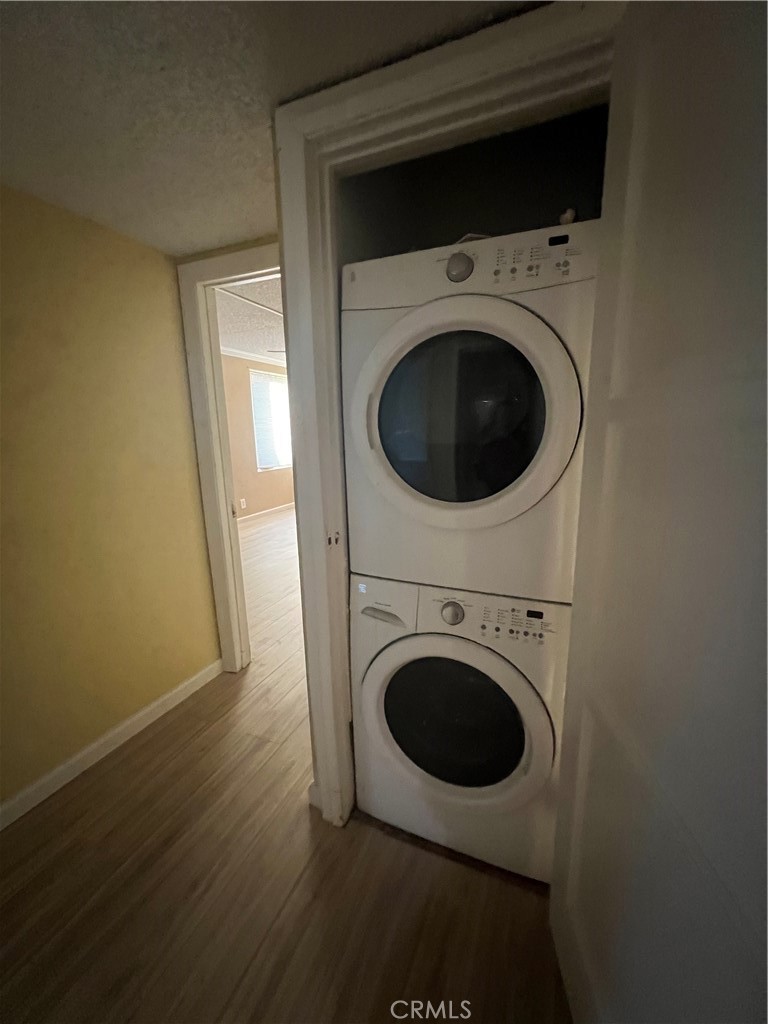 https://media.crmls.org/medias/17076ba7-f3d1-4c4f-a4dd-a1735e43ec06.jpg?preset=X-Large