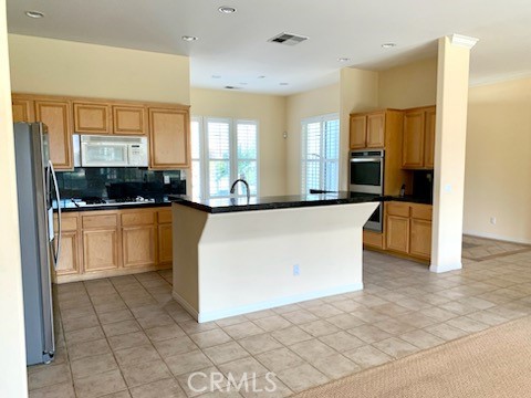 Detail Gallery Image 16 of 48 For 33 Calle La Reina, Rancho Mirage,  CA 92270 - 4 Beds | 3/1 Baths