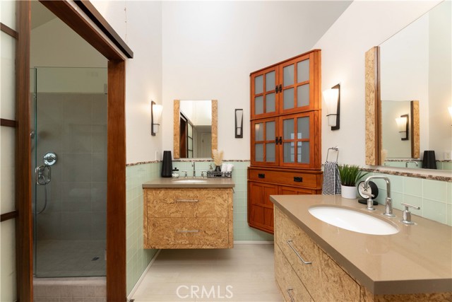 481 Kakkis Drive, Long Beach CA: https://media.crmls.org/medias/1707fa67-8736-420d-af70-eff9926e2a51.jpg
