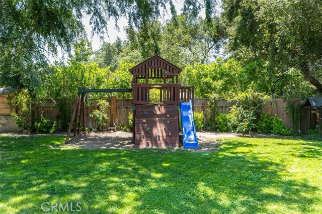 Detail Gallery Image 32 of 34 For 3602 Encinal Ave, La Crescenta,  CA 91214 - 4 Beds | 3 Baths